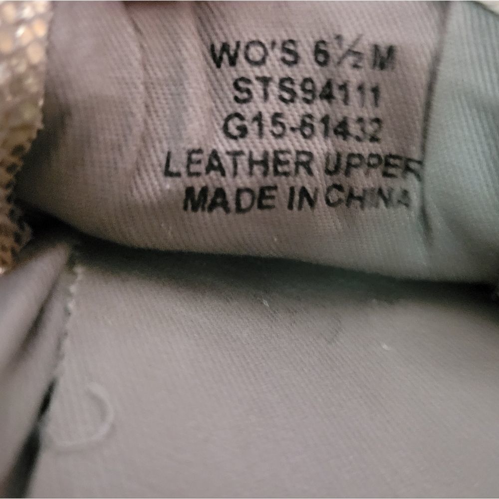 Women's Gold Sperry Topsider Leather Sneakers - Picture 3 of 13